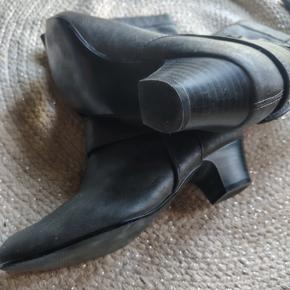 Elegant Black Women's Boots